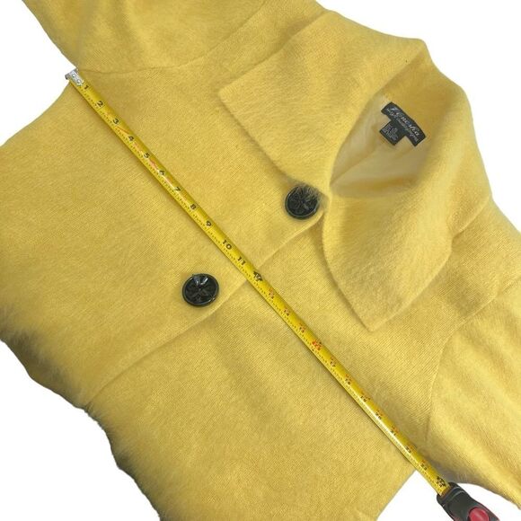 Venesha, High Quality Angora Yellow Cardigan Sweater - Picture 12 of 16
